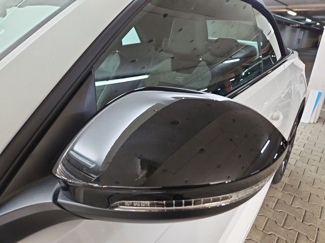 Volkswagen T-Roc Cabriolet R-Line Rear View Windschott Navi foto 16