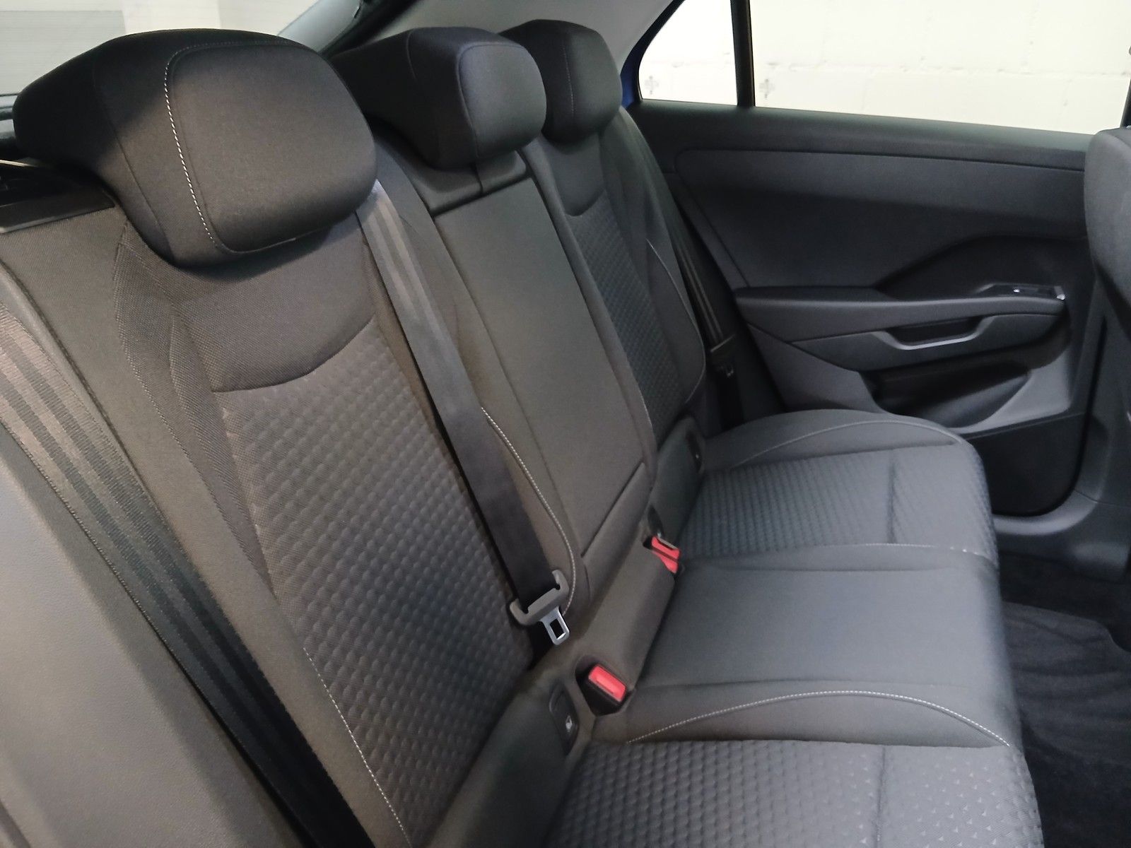 Volkswagen T-Roc Life 1.5 eTSI DSG + ACC +LED+Navi +Keyless foto 11