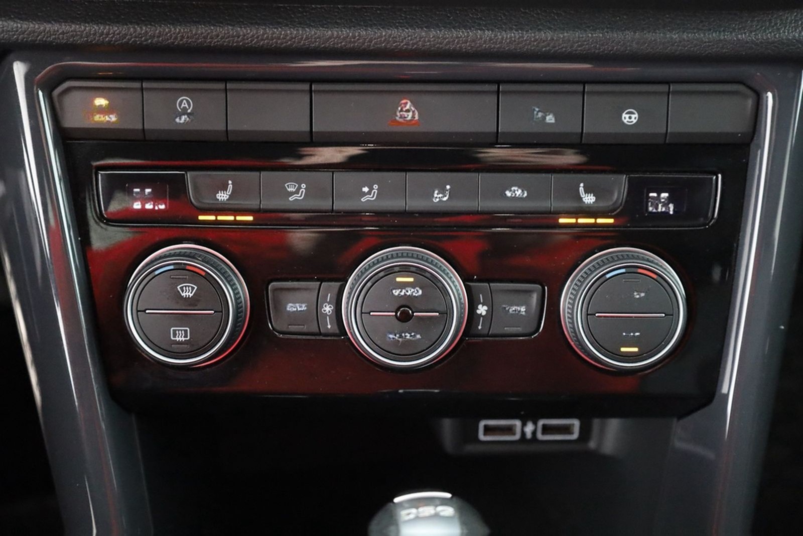 Volkswagen T-Roc 1.5 TSI DSG R-Line LED Navi ACC Kamera foto 12