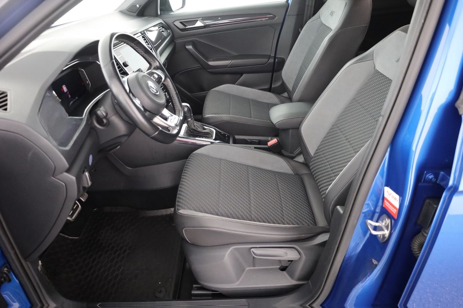 Volkswagen T-Roc 1.5 TSI DSG R-Line LED Navi ACC Kamera foto 22