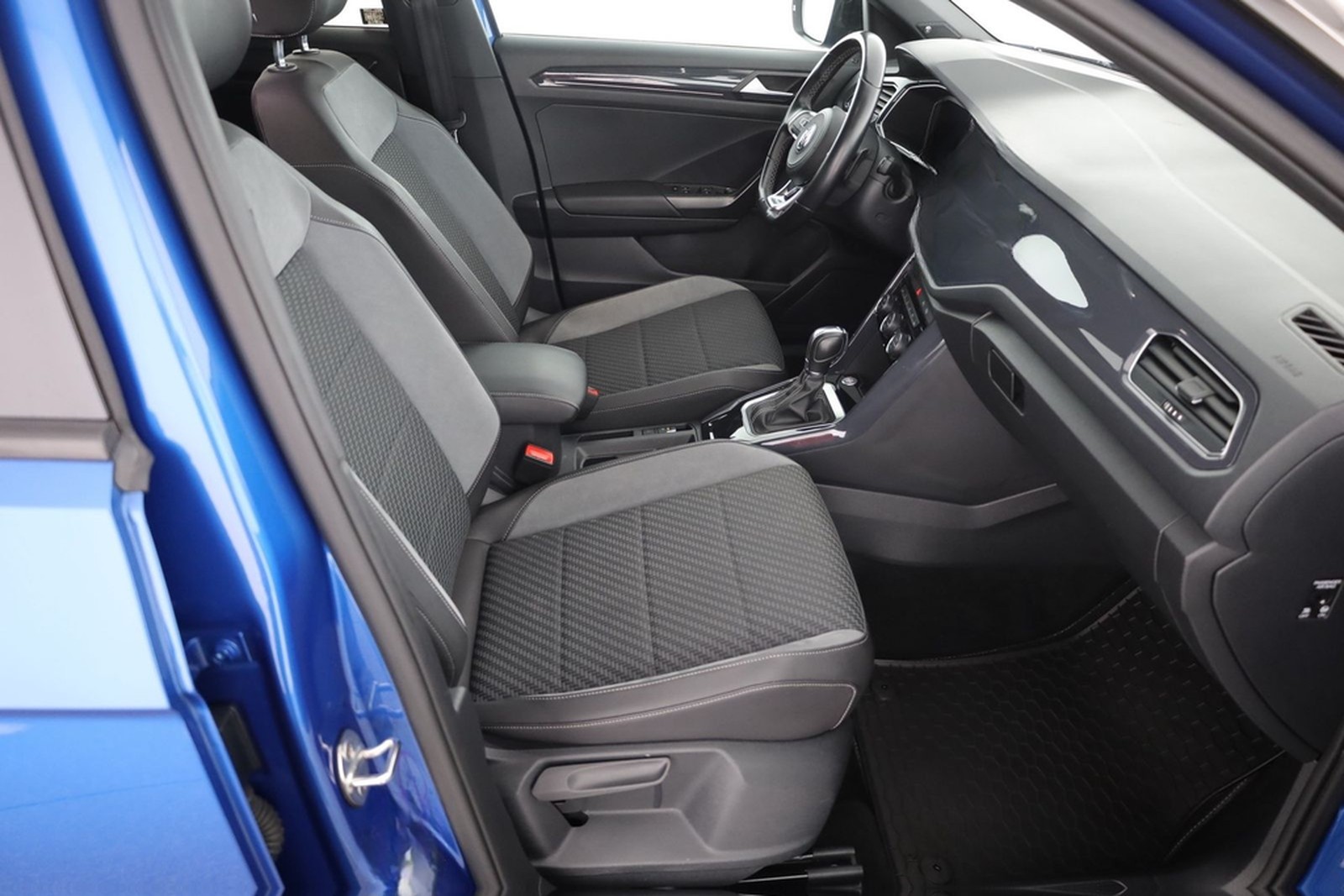 Volkswagen T-Roc 1.5 TSI DSG R-Line LED Navi ACC Kamera foto 23