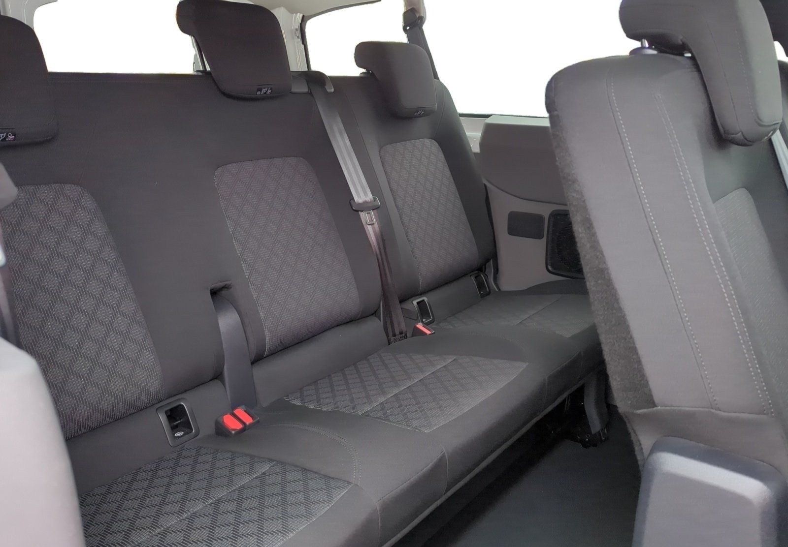Volkswagen T7 Kombi 2.0 TDI LR GJR*ACC*LED*PDC*VIRT foto 15