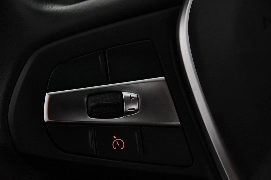 BMW 318i Touring*1.Hand*Navi*Standheizung*Park ass.* foto 14