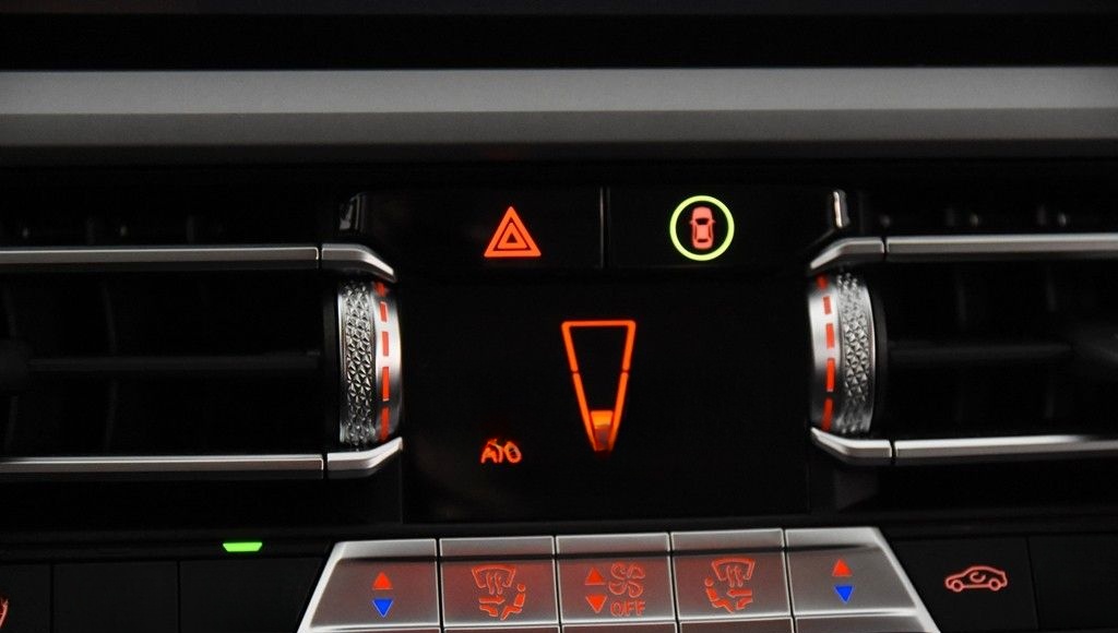 BMW 318i Touring*1.Hand*Navi*Standheizung*Park ass.* foto 15