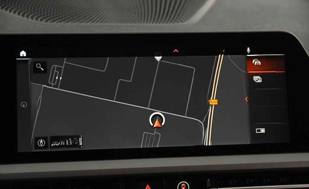 BMW 318i Touring*1.Hand*Navi*Standheizung*Park ass.* foto 23