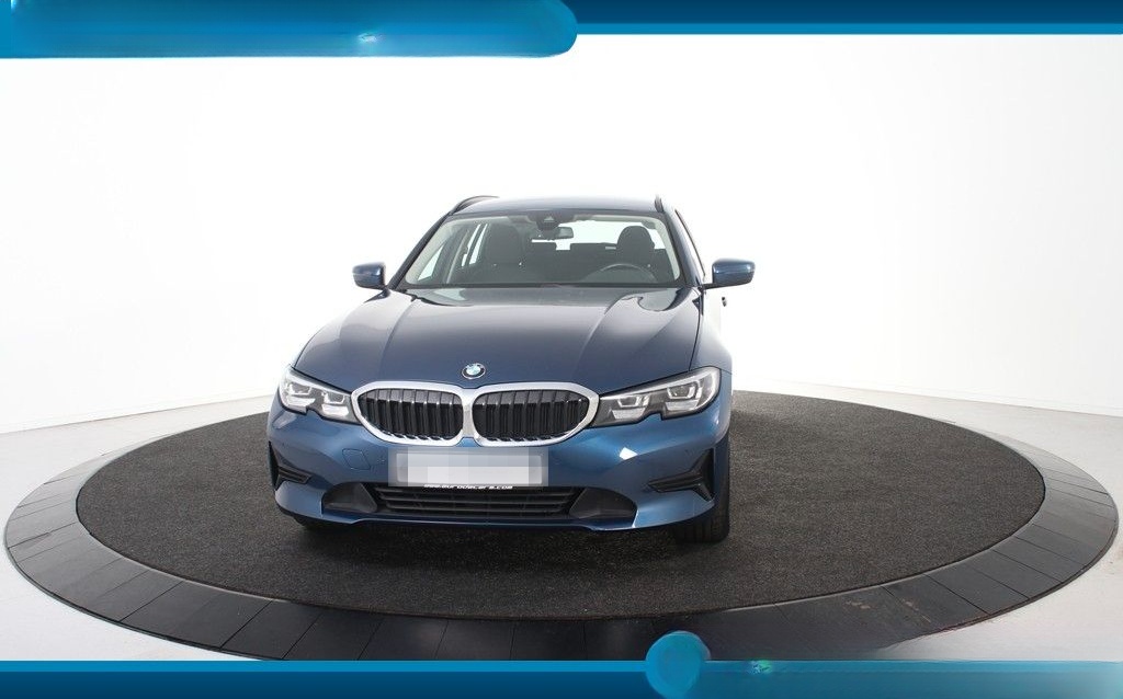 BMW 318i Touring*1.Hand*Navi*Standheizung*Park ass.* foto 24