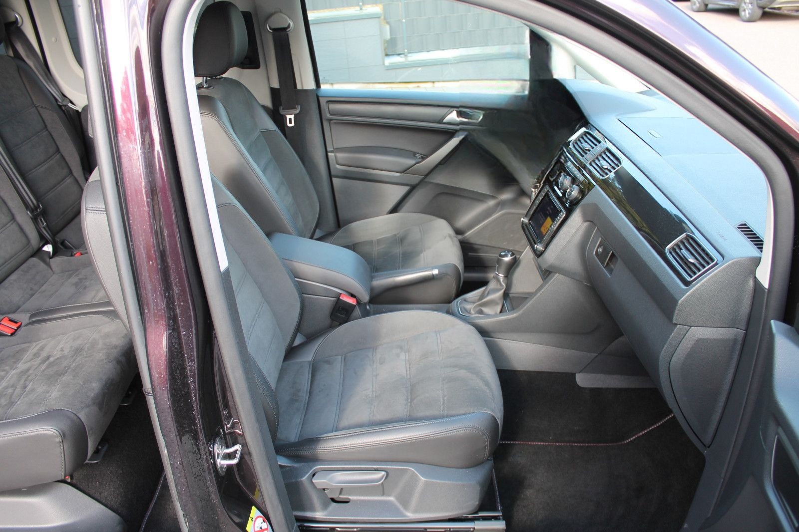 Volkswagen Caddy PKW Highline NAV DAB AHK LED foto 17
