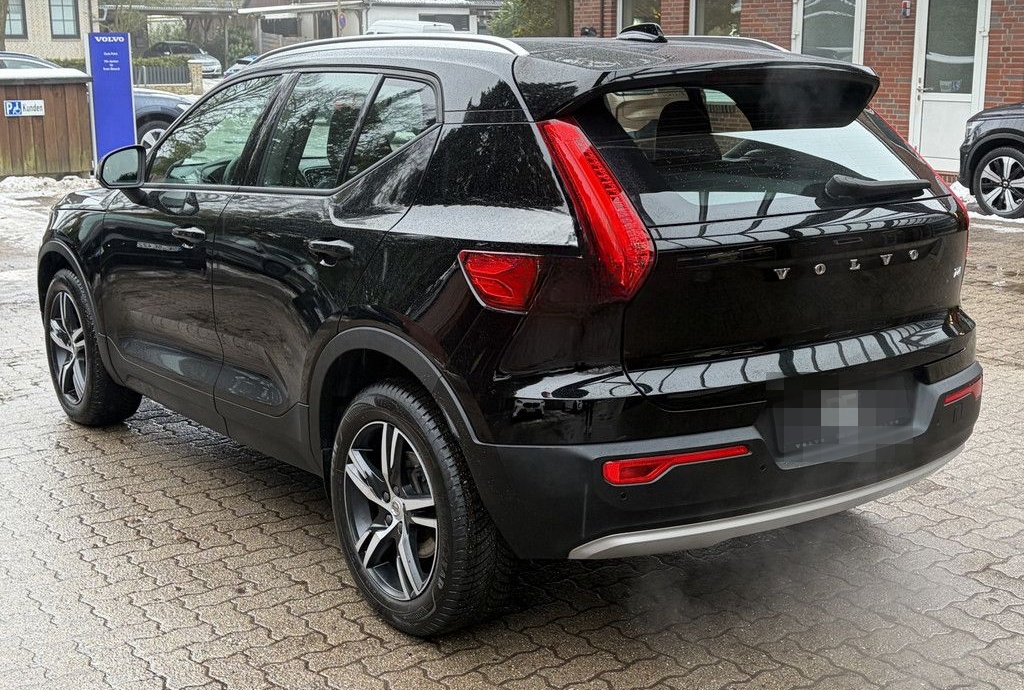 Volvo XC40 T4 Momentum Pro HARMAN/KARDON | KAMERA | NA foto 12