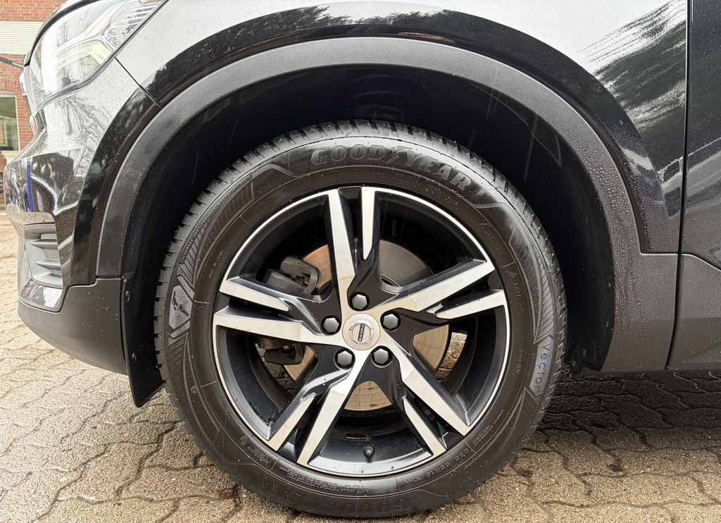 Volvo XC40 T4 Momentum Pro HARMAN/KARDON | KAMERA | NA foto 15