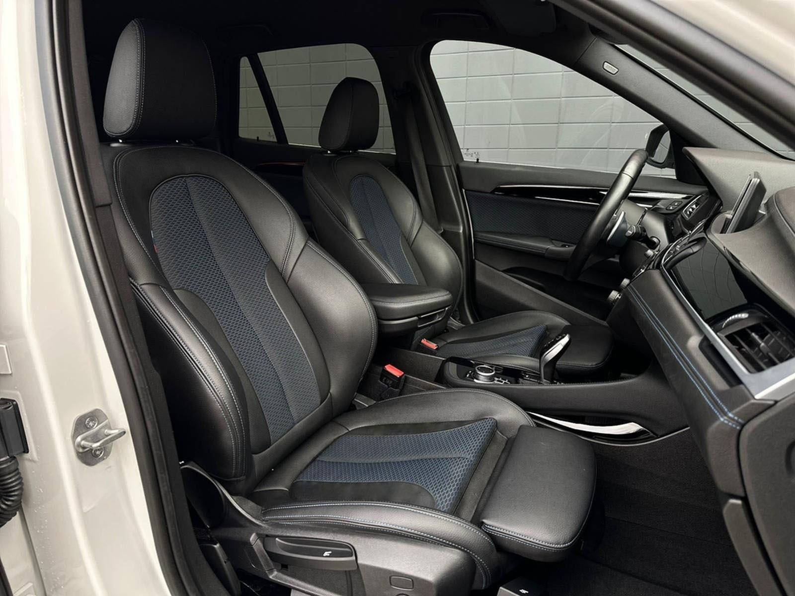 BMW X1 xDrive25i M SPORT* LED#SHZ#TEMP#NAV#PDC#KLIMA foto 15