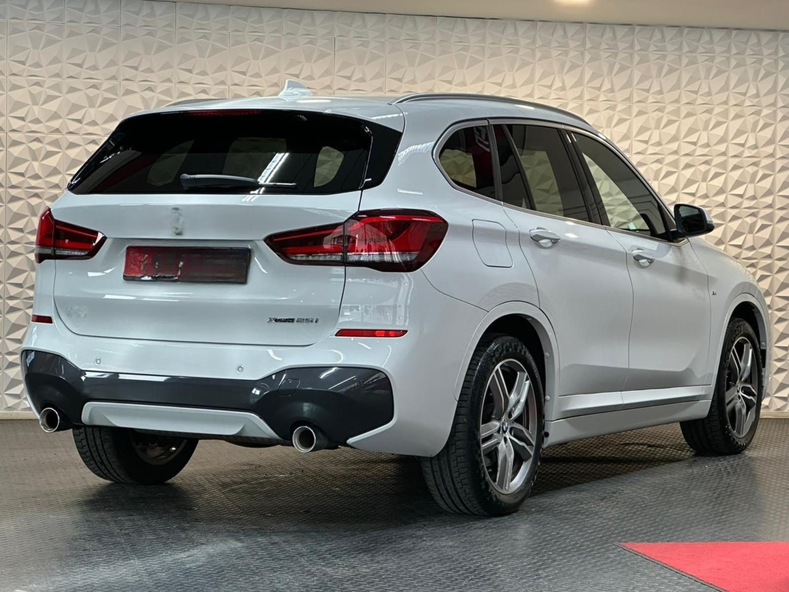 BMW X1 xDrive25i M SPORT* LED#SHZ#TEMP#NAV#PDC#KLIMA foto 8