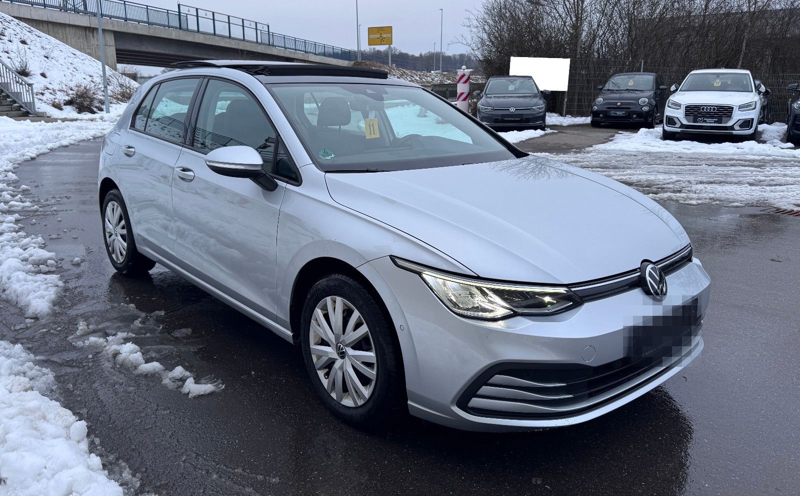 Volkswagen Golf VIII Lim. 2.0 TDI LED Cam ACC Pano SHZ DAB+ foto 3