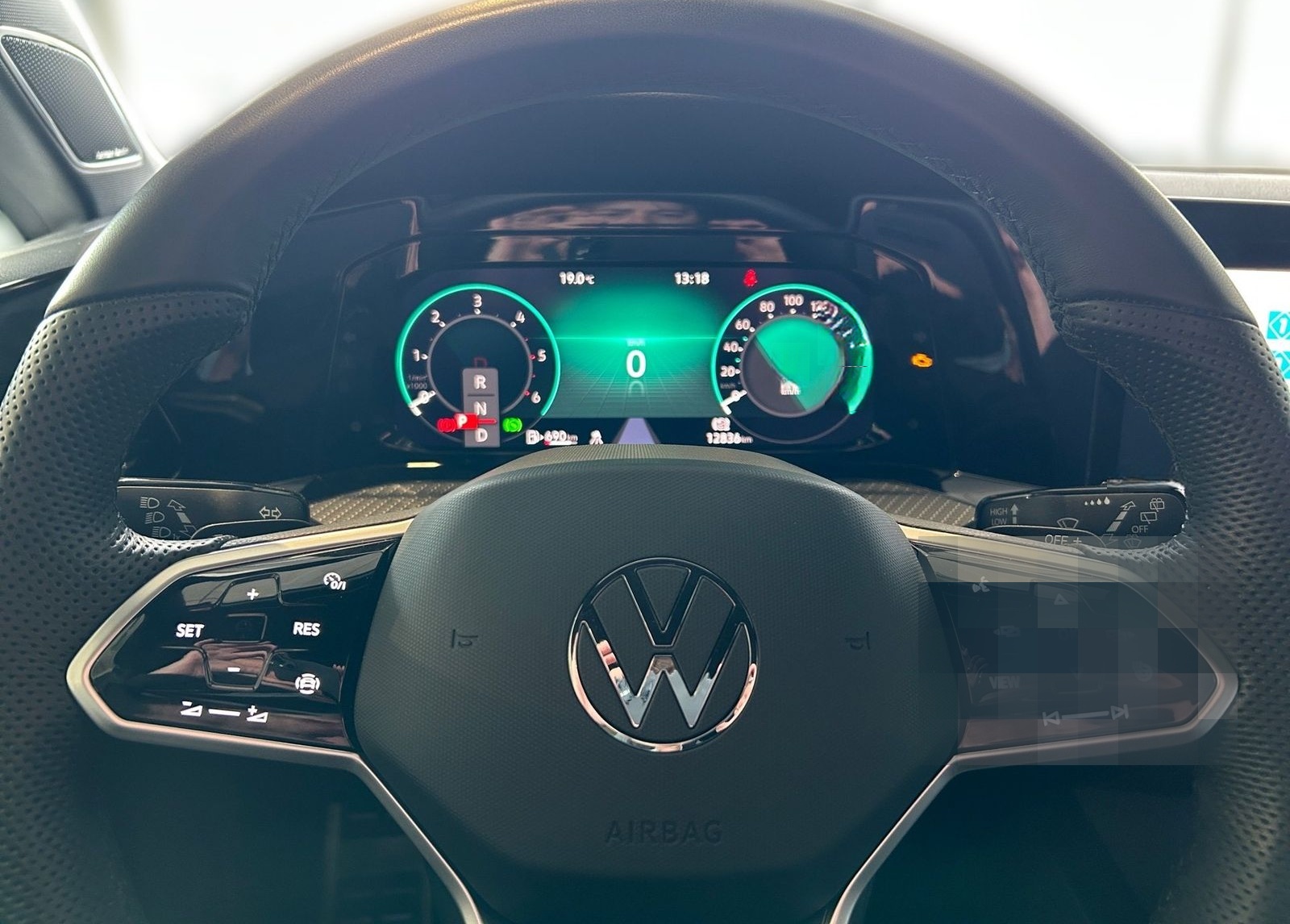 Volkswagen Golf VIII 2.0 TDI R-Line *HEAD-UP*PANO*MATRIX*KA foto 11
