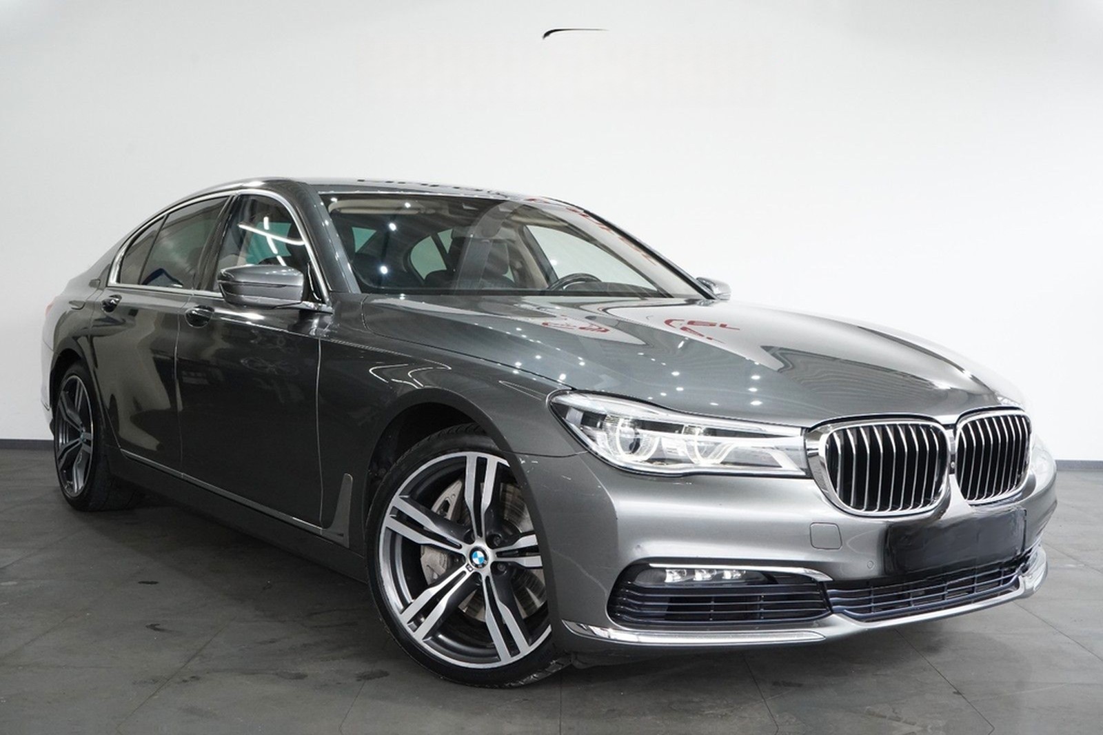 BMW 750 i *Massage*Head-Up*Deutsch. Fzg.*360°Kamera* foto 2