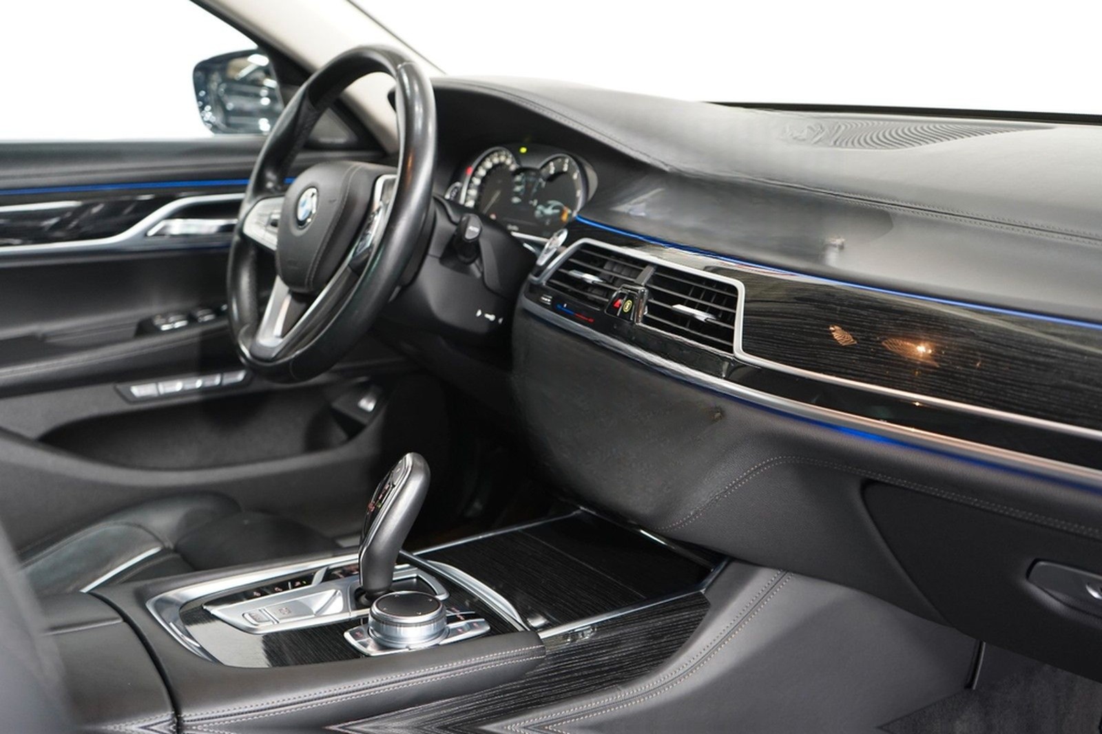 BMW 750 i *Massage*Head-Up*Deutsch. Fzg.*360°Kamera* foto 13