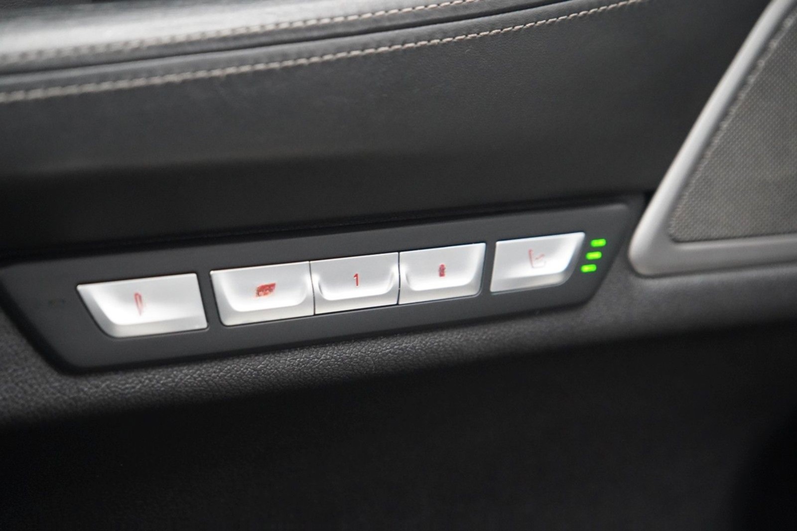 BMW 750 i *Massage*Head-Up*Deutsch. Fzg.*360°Kamera* foto 23