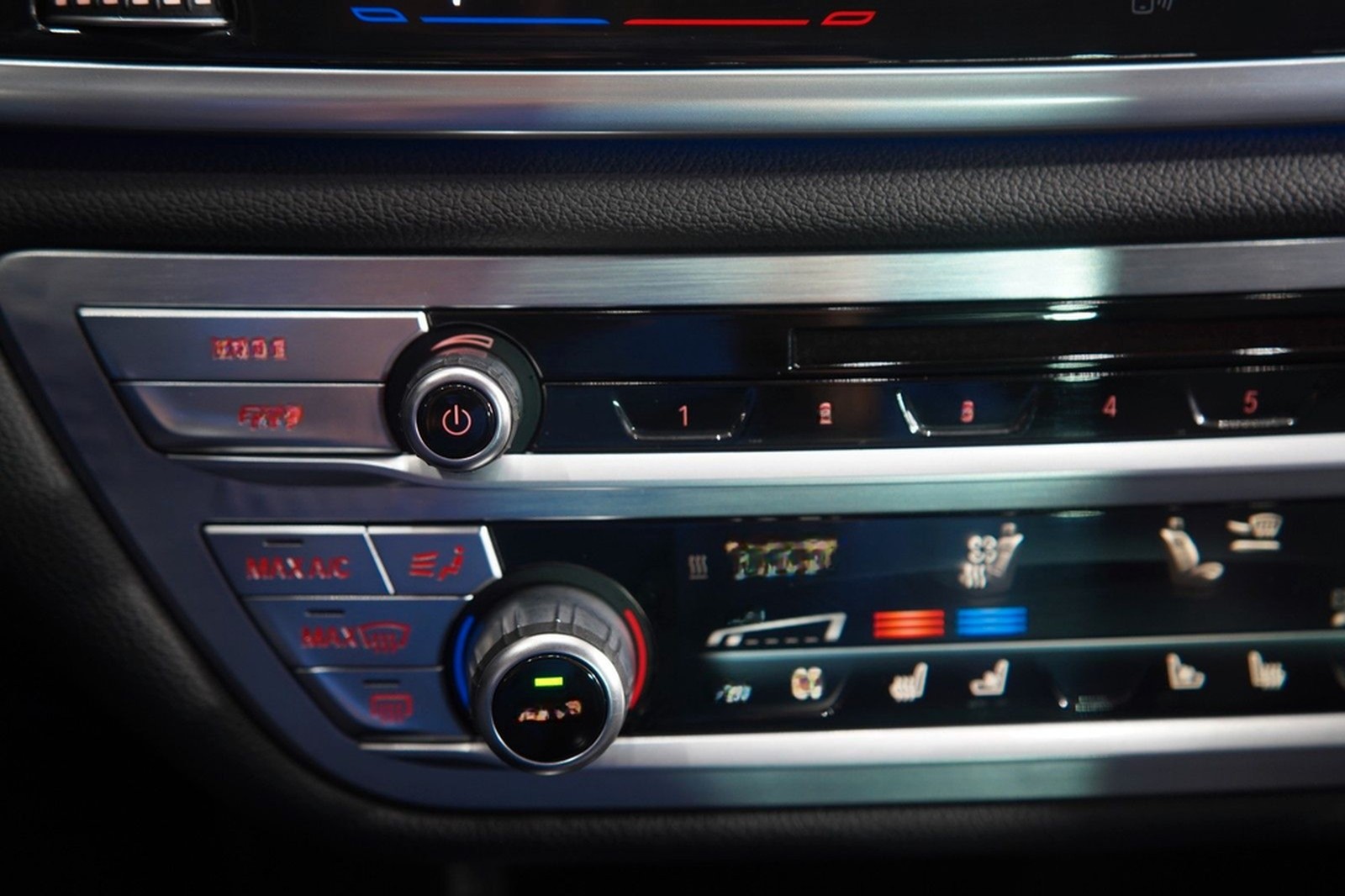 BMW 750 i *Massage*Head-Up*Deutsch. Fzg.*360°Kamera* foto 33