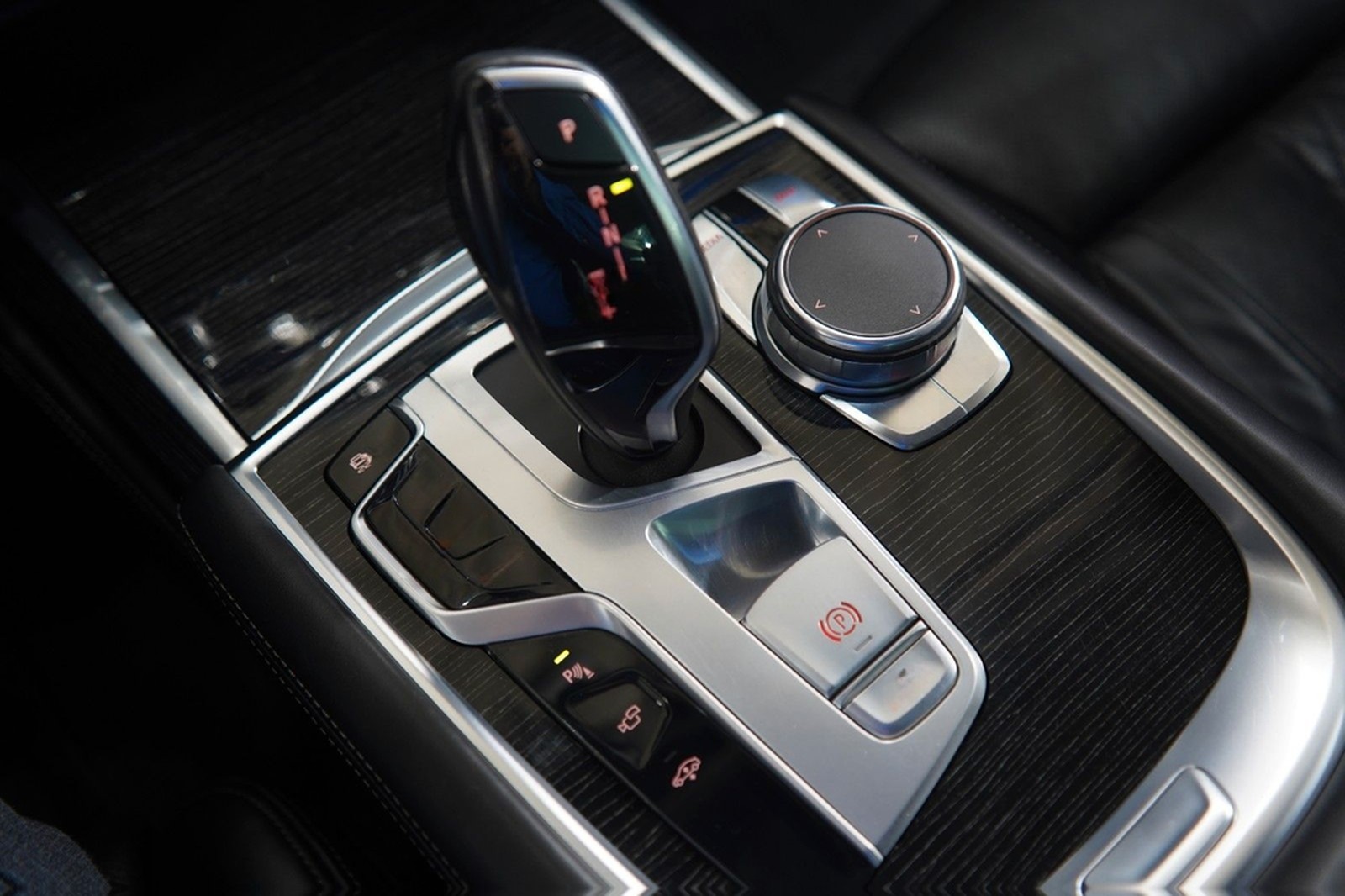 BMW 750 i *Massage*Head-Up*Deutsch. Fzg.*360°Kamera* foto 35