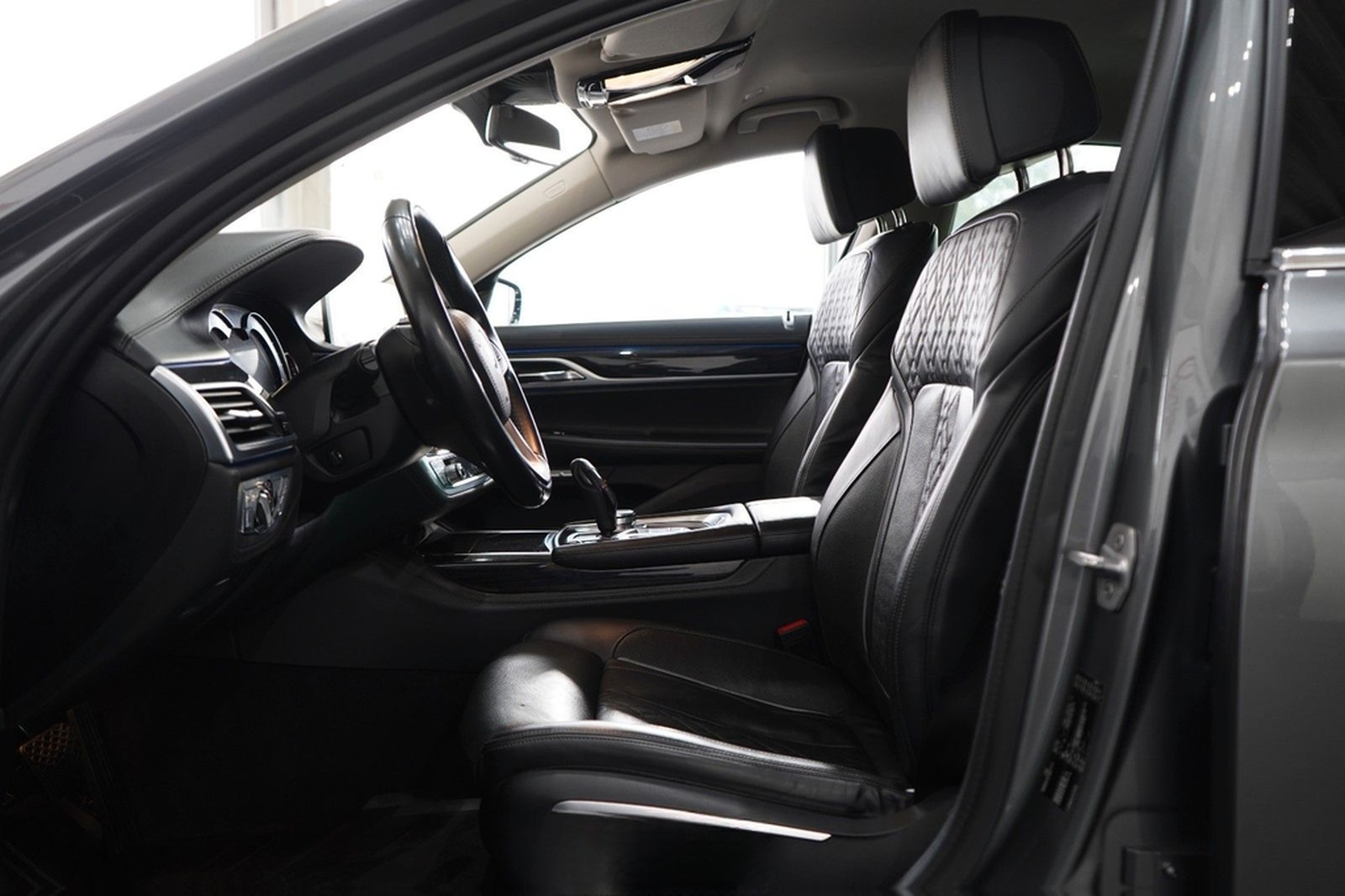 BMW 750 i *Massage*Head-Up*Deutsch. Fzg.*360°Kamera* foto 9