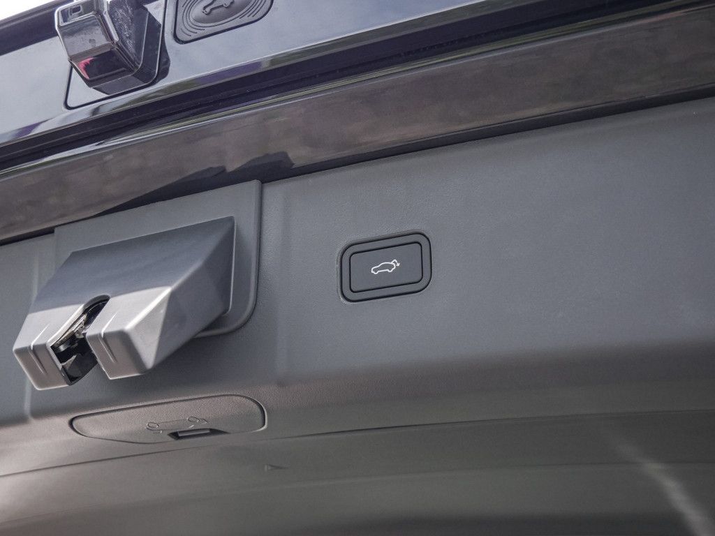 Lynk&Co 08 PHEV More *UPE am Tag der EZ: 59.995Euro foto 9