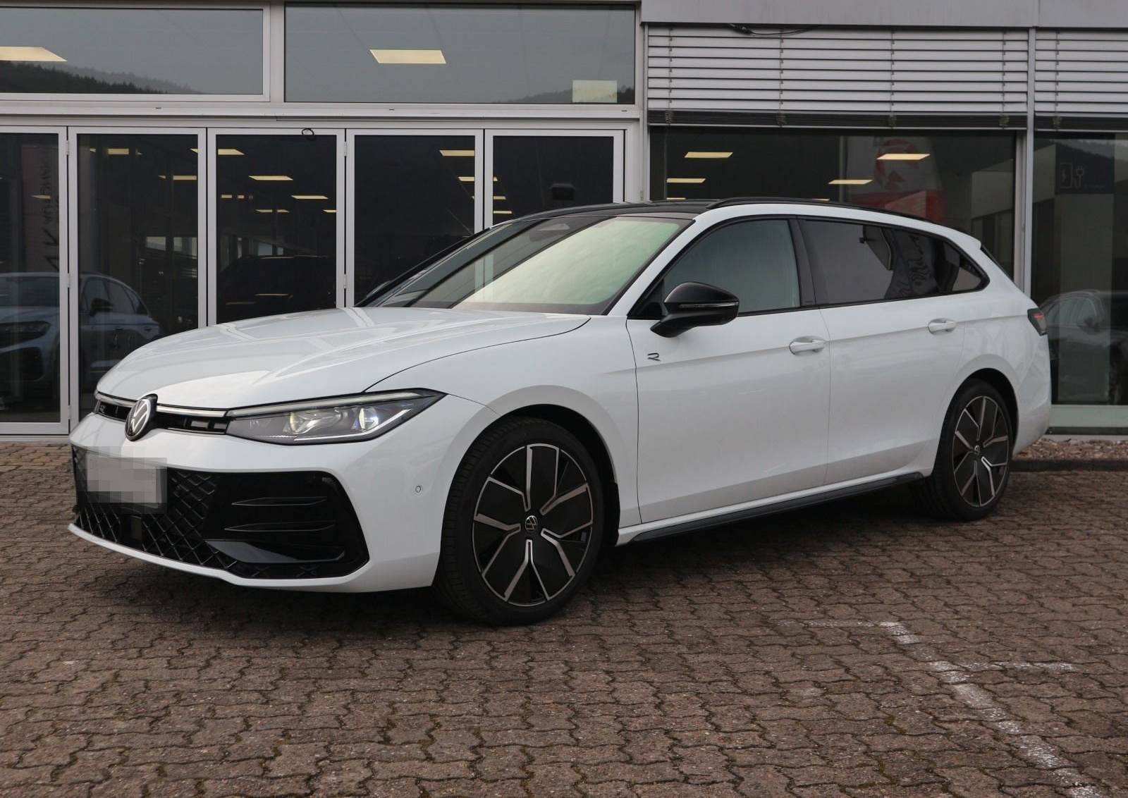 Volkswagen Passat R-Line 2,0 TDI SCR 4MOTION (193 PS) DSG * foto 2