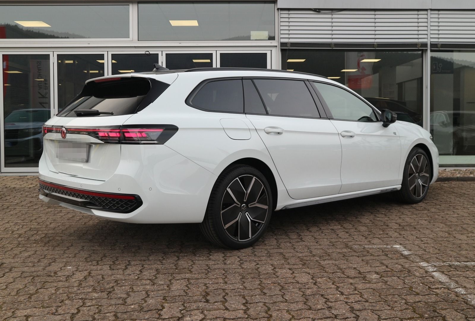Volkswagen Passat R-Line 2,0 TDI SCR 4MOTION (193 PS) DSG * foto 10