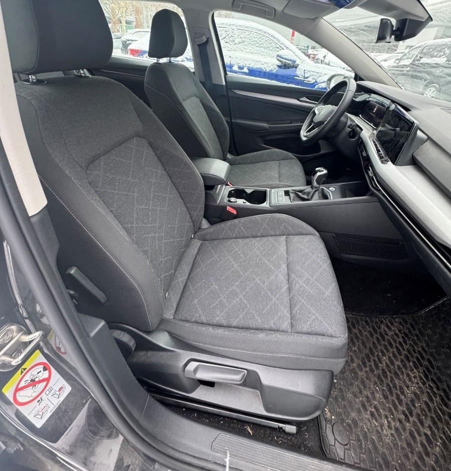 Volkswagen Golf VIII 1.5 TSI Life Navi LED AZV ACC PDC SHZ foto 4