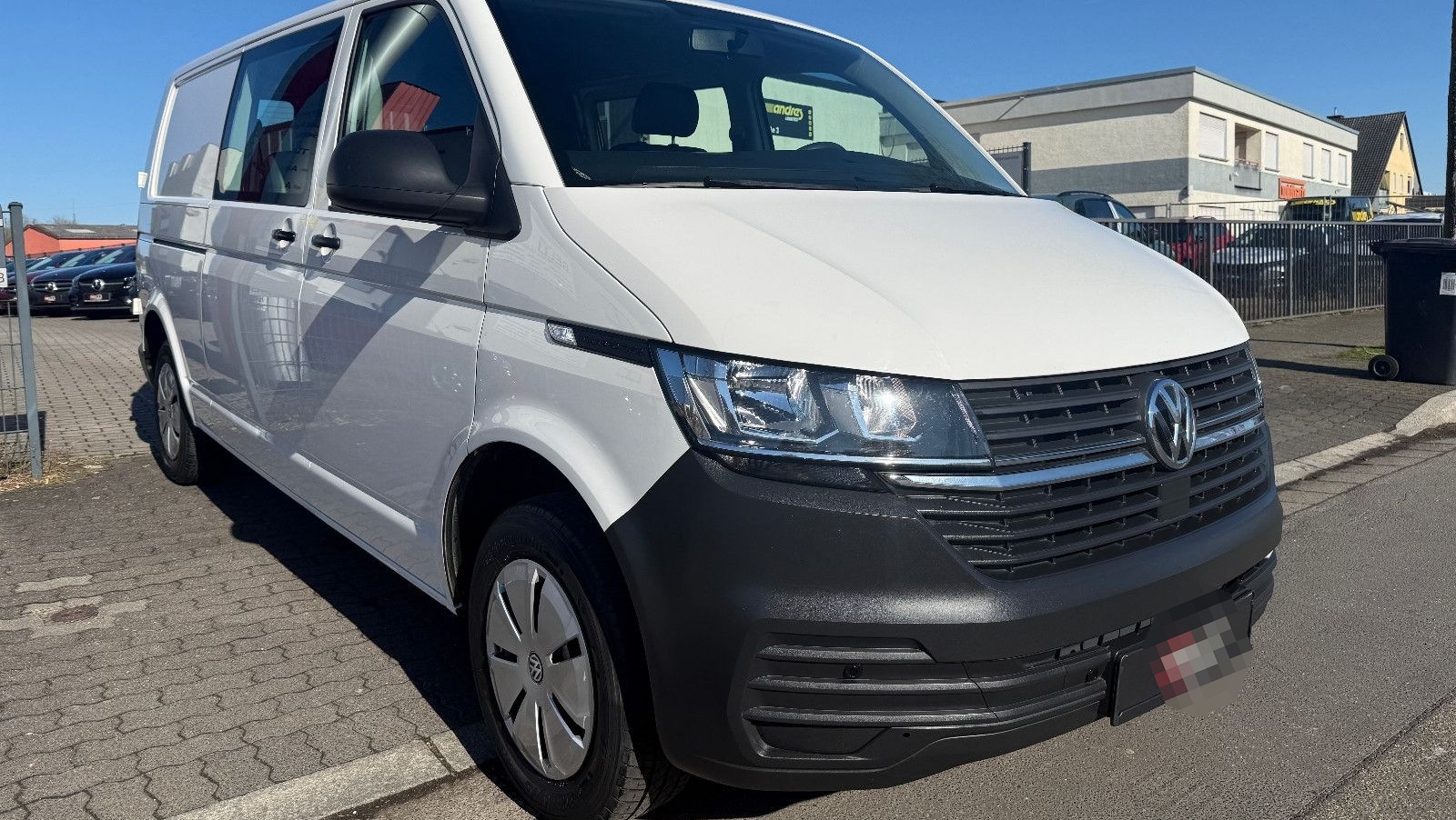 Volkswagen T6.1 Transporter Kombi lang FWD Navi FINANZIERUN foto 3