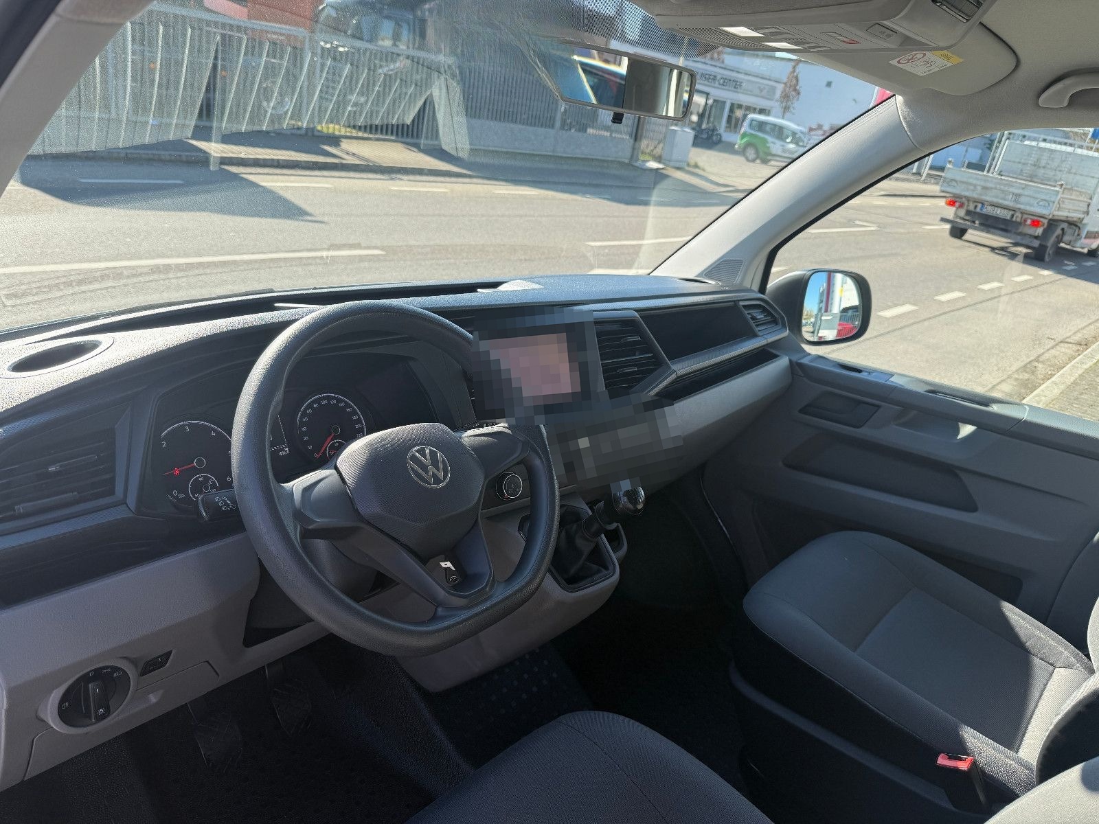 Volkswagen T6.1 Transporter Kombi lang FWD Navi FINANZIERUN foto 10