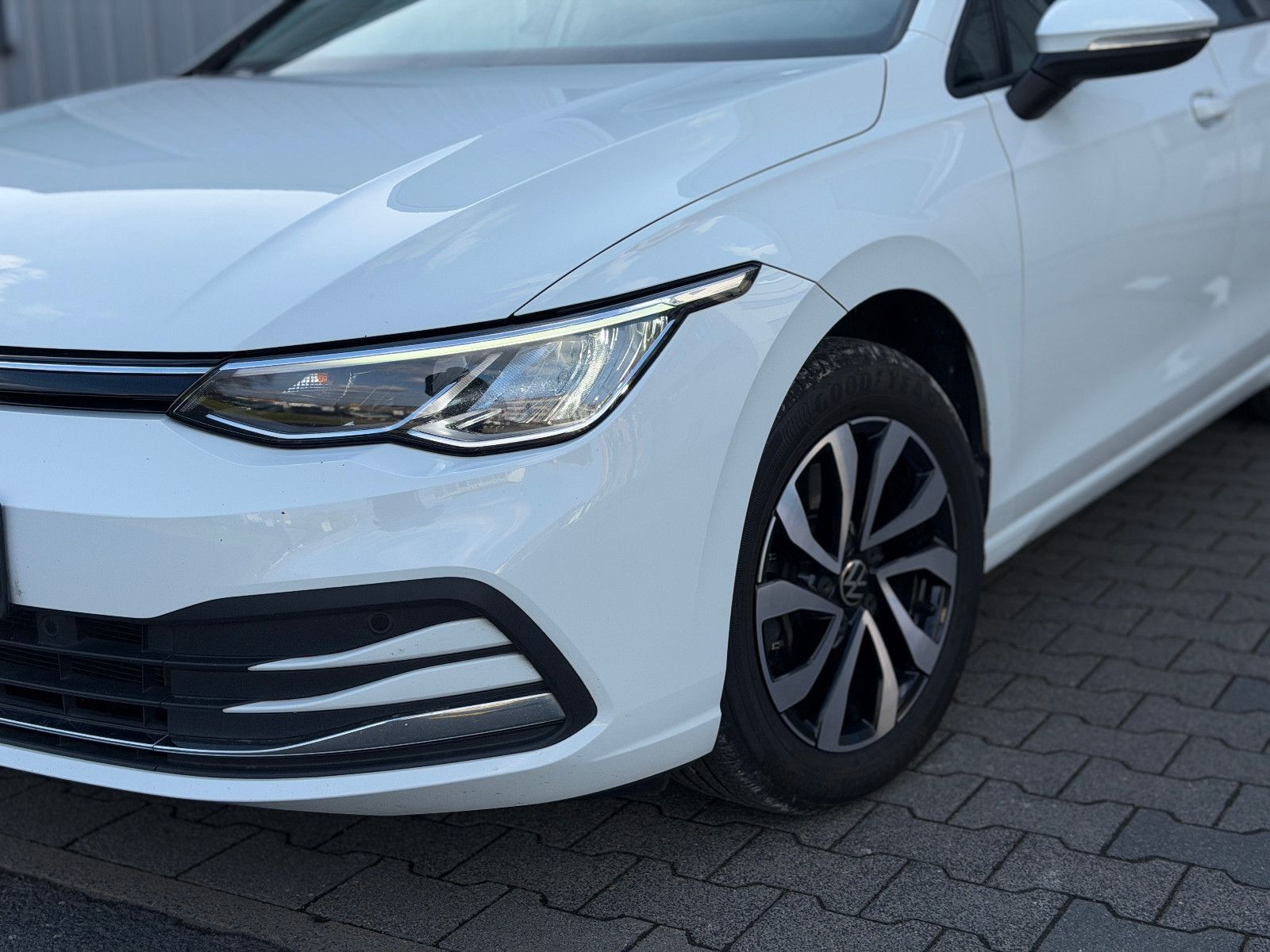 Volkswagen Golf VIII Variant DSG LED AHK DAB+ Ambili CarPla foto 2