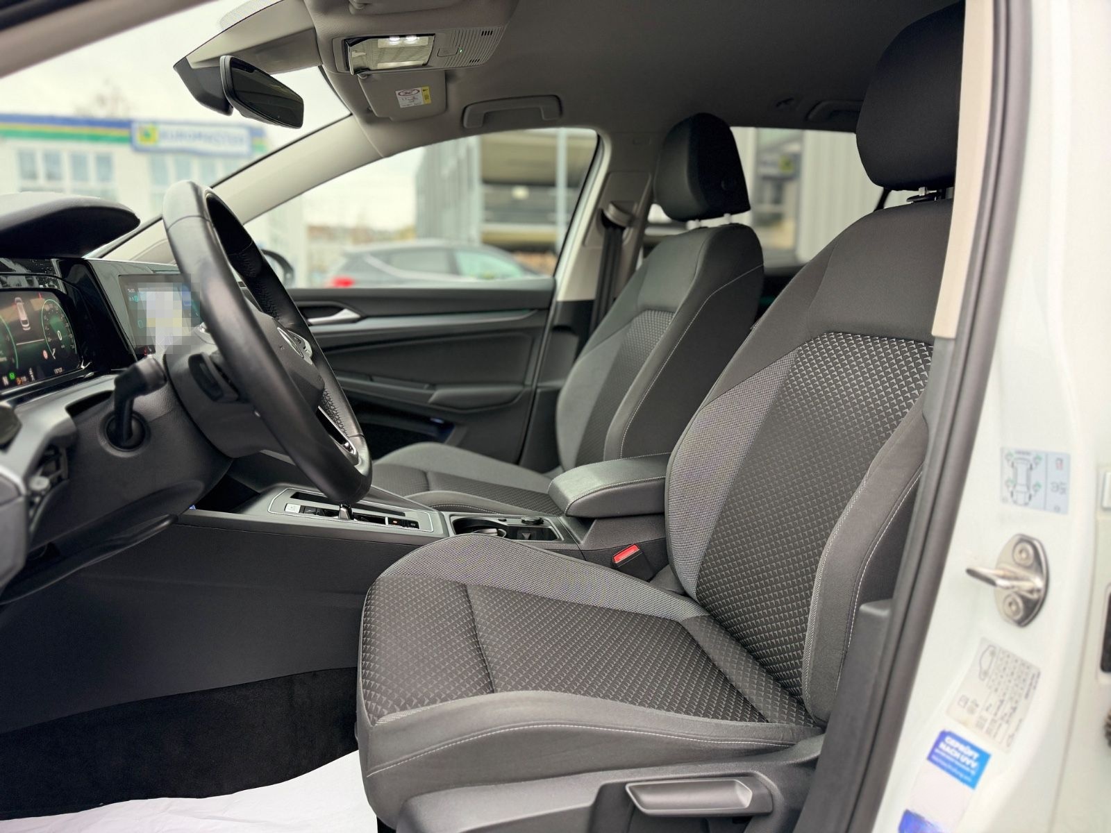 Volkswagen Golf VIII Variant DSG LED AHK DAB+ Ambili CarPla foto 11