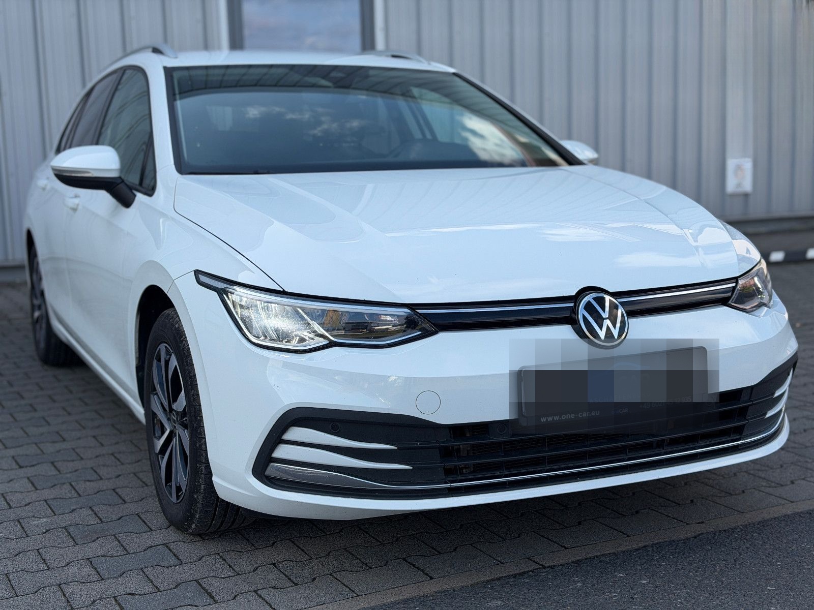 Volkswagen Golf VIII Variant DSG LED AHK DAB+ Ambili CarPla foto 4