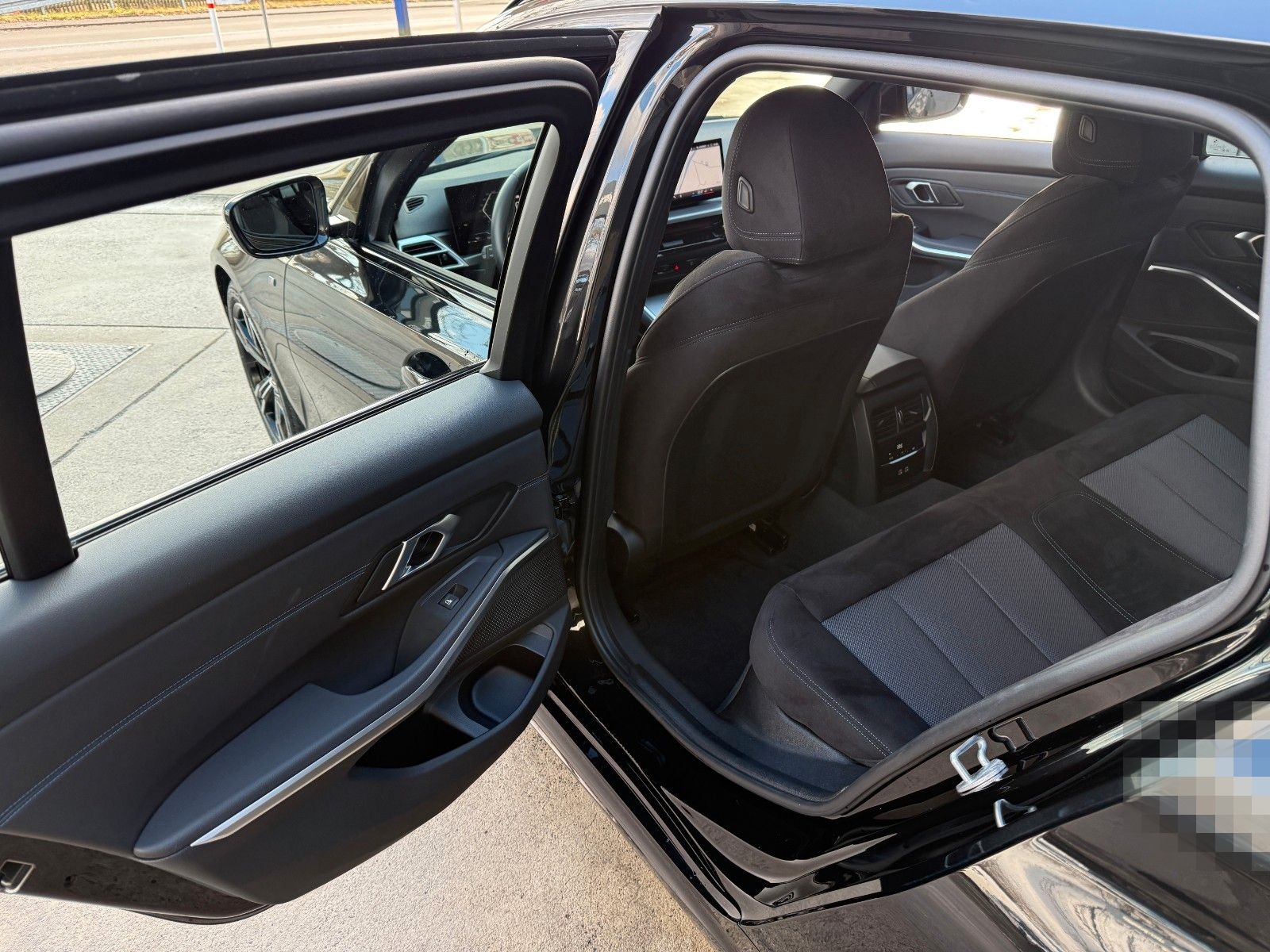 BMW 3 Touring 330 i xDrive M Sport Neuwertig 4822km foto 17