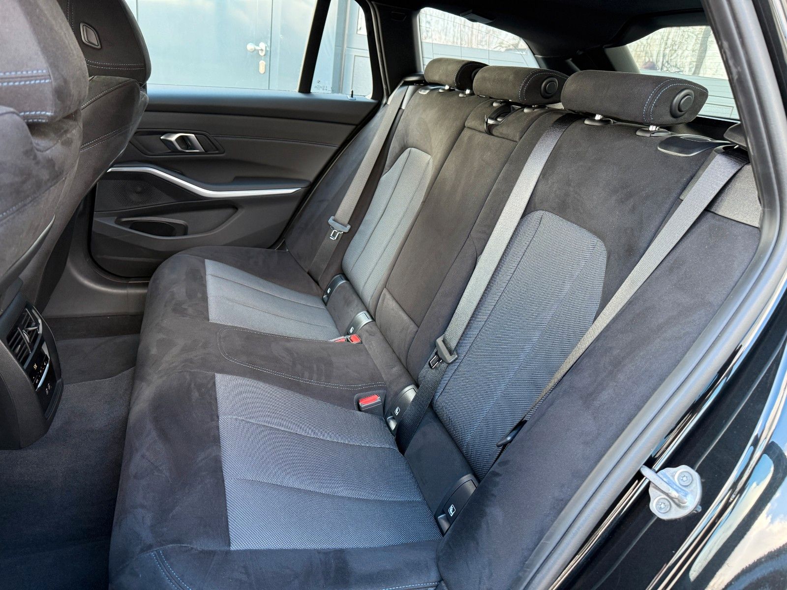 BMW 3 Touring 330 i xDrive M Sport Neuwertig 4822km foto 18