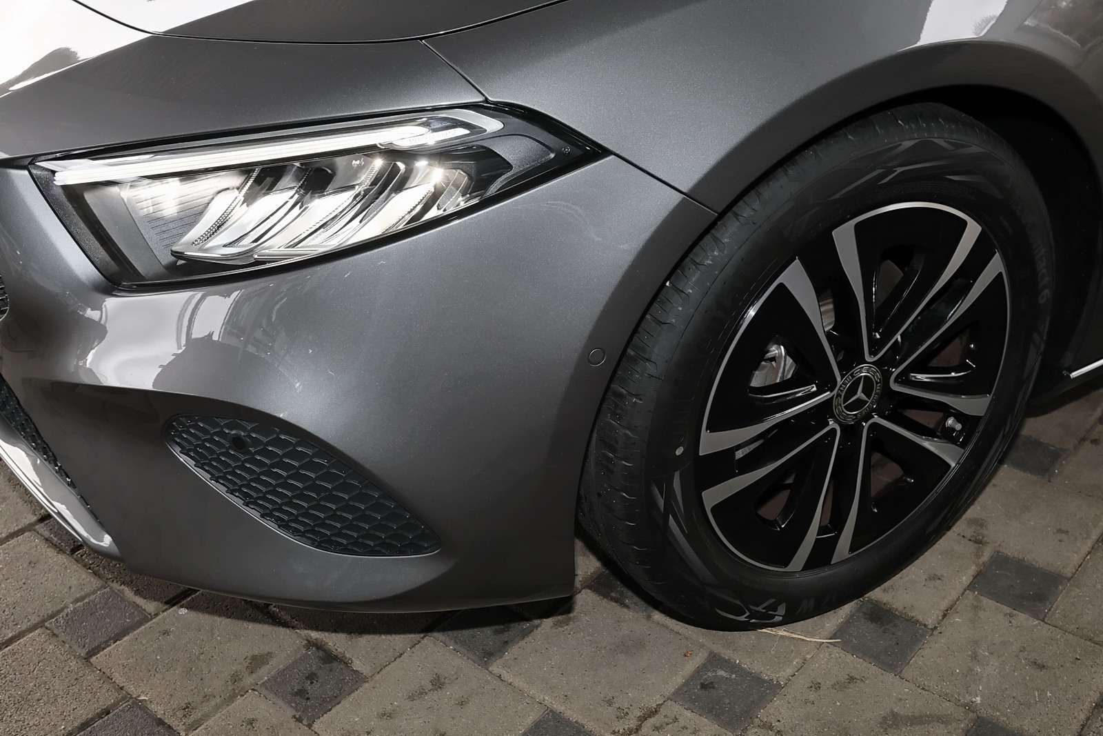 Mercedes-Benz A 180 SPURHALTE+KAMERA+MBUX+LED+TEMPOMAT+17 ZOLL foto 3