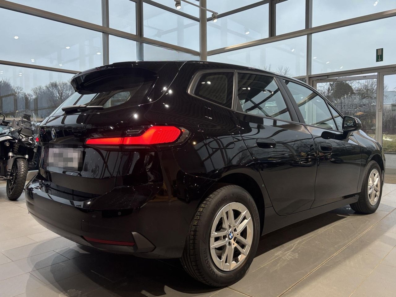 BMW 218d ActiveT.Aut.Navi driving Ass ada LED RFK foto 4