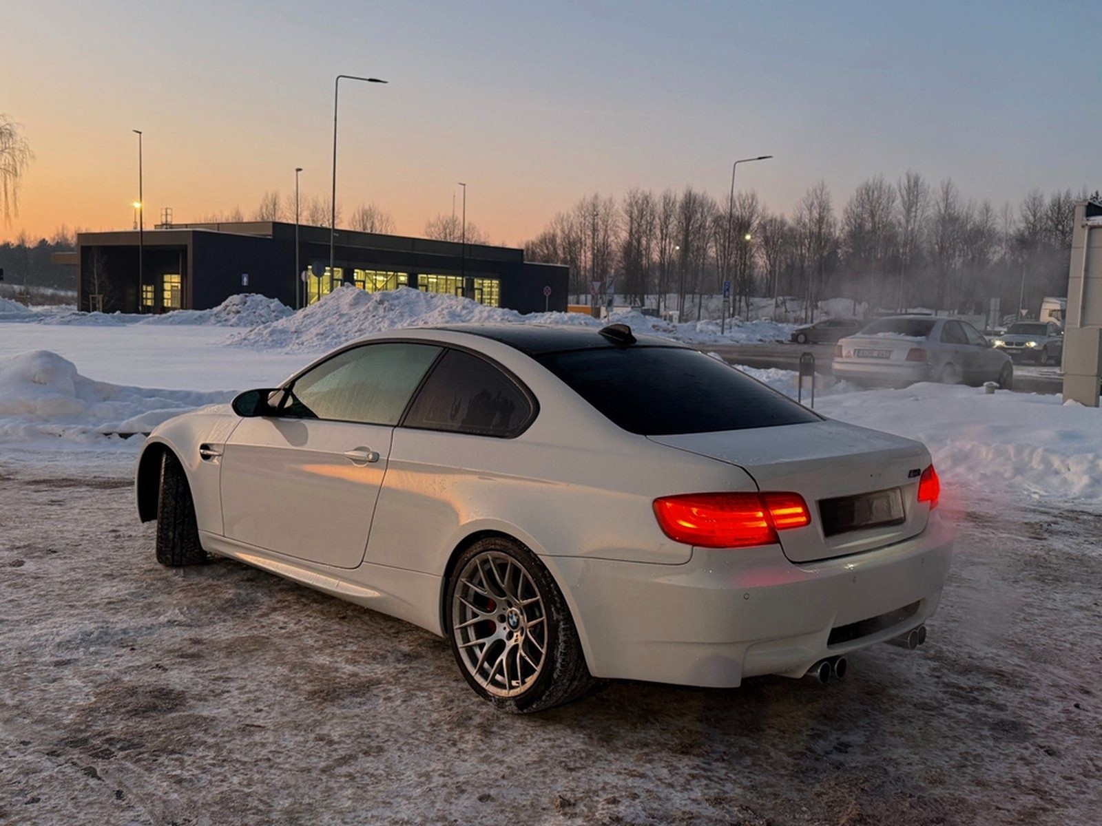 BMW E92 M3 COUPE foto 2