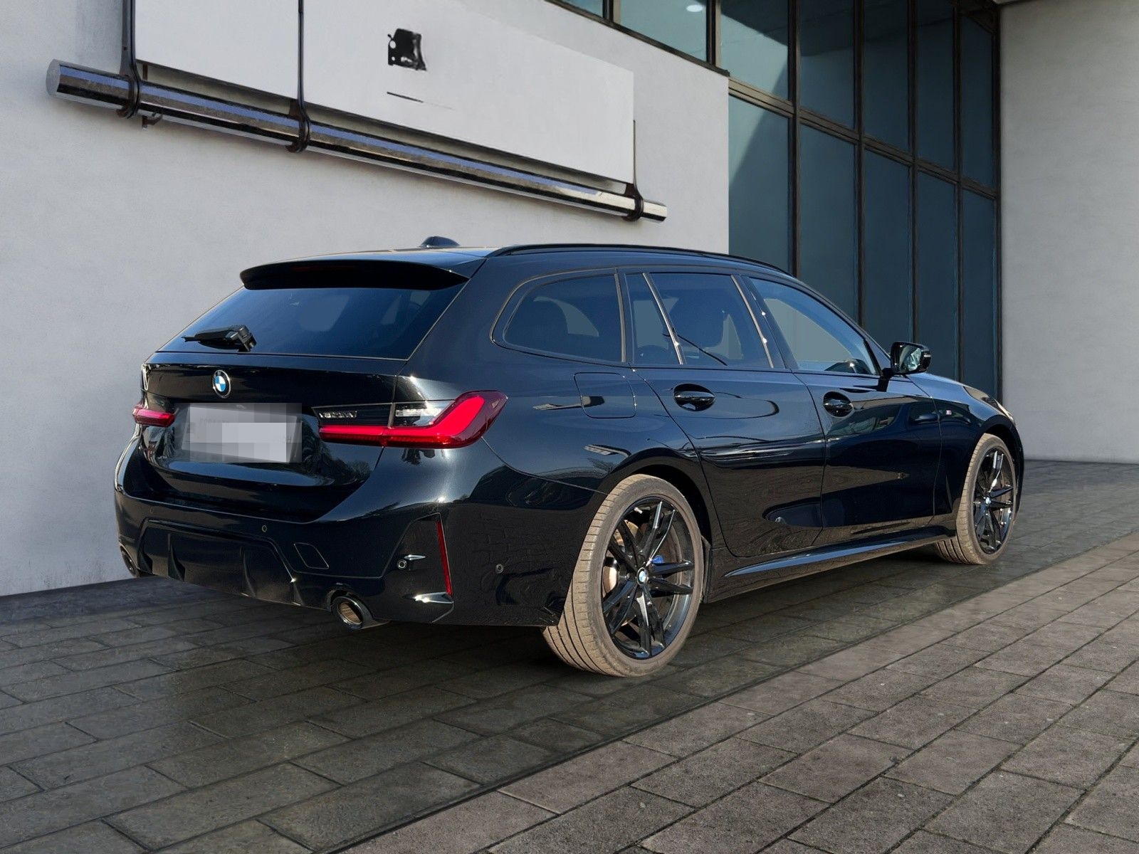 BMW 320d xDrive M Sport AHK/MMRY/STNDHZNG/PANO/HUD foto 3