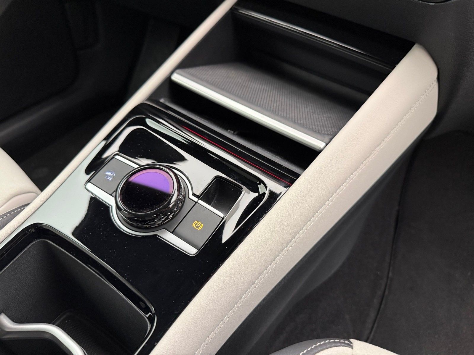 Volkswagen Tiguan 1.5 eHybrid DSG Elegance DarkAHK20PanoEA8 foto 5