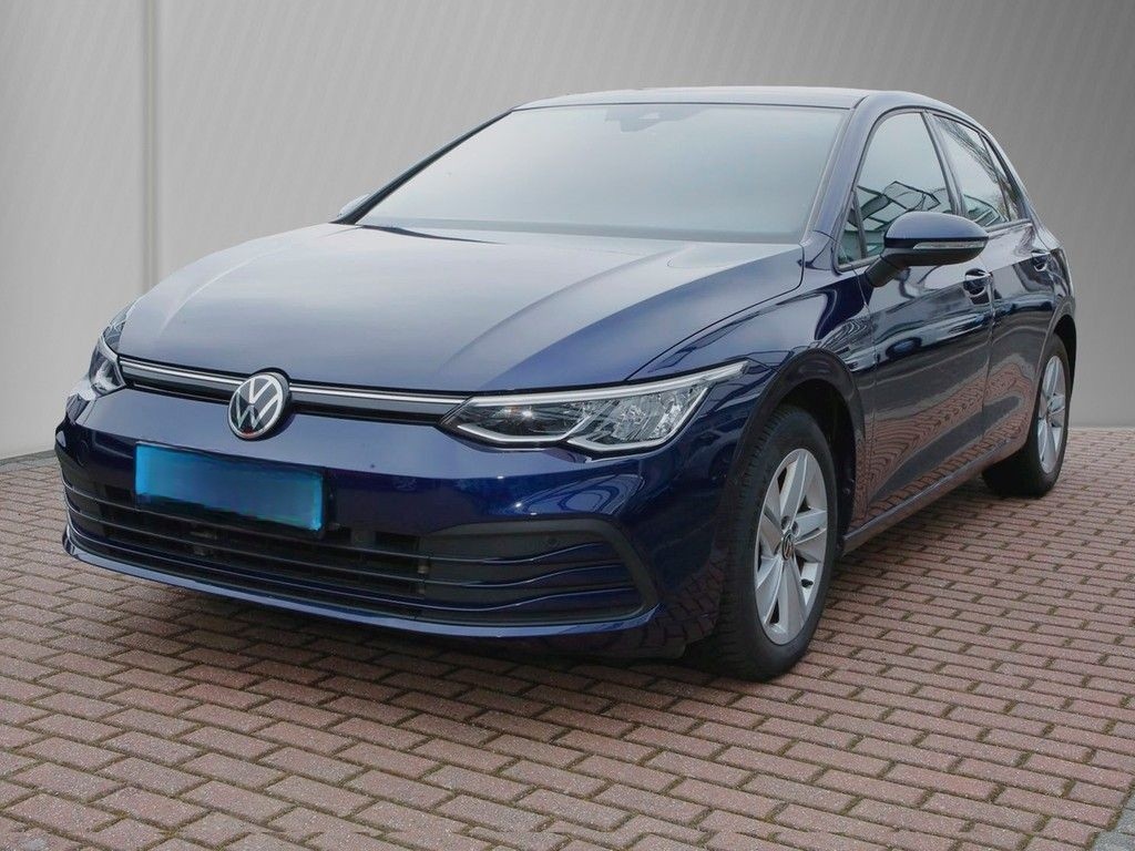 Volkswagen Golf VIII 1.5 eTSI DSG Life Pano AHK Navi+VC ACC foto 2