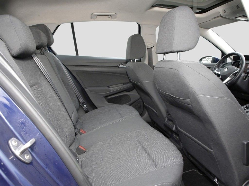 Volkswagen Golf VIII 1.5 eTSI DSG Life Pano AHK Navi+VC ACC foto 11