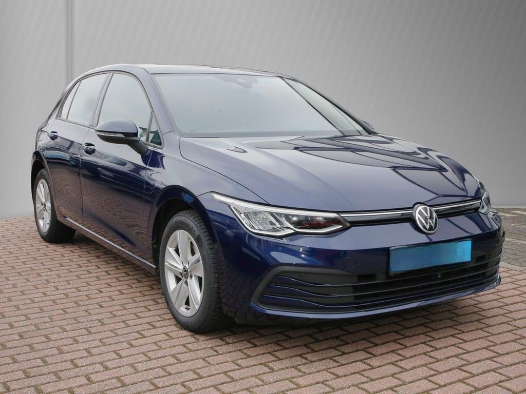Volkswagen Golf VIII 1.5 eTSI DSG Life Pano AHK Navi+VC ACC foto 3
