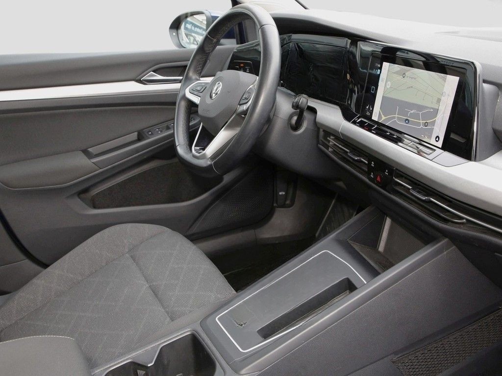Volkswagen Golf VIII 1.5 eTSI DSG Life Pano AHK Navi+VC ACC foto 9
