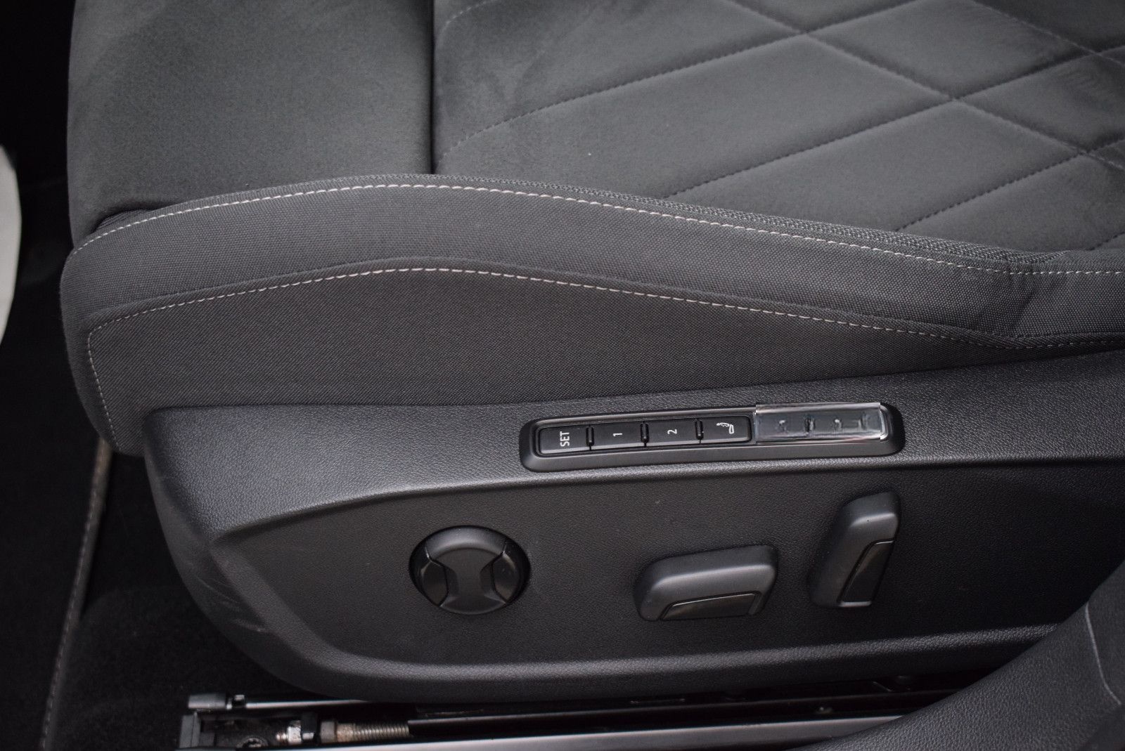 Volkswagen Golf VIII 1.4 TSI Style Hybrid NaviACC/WinterP foto 22