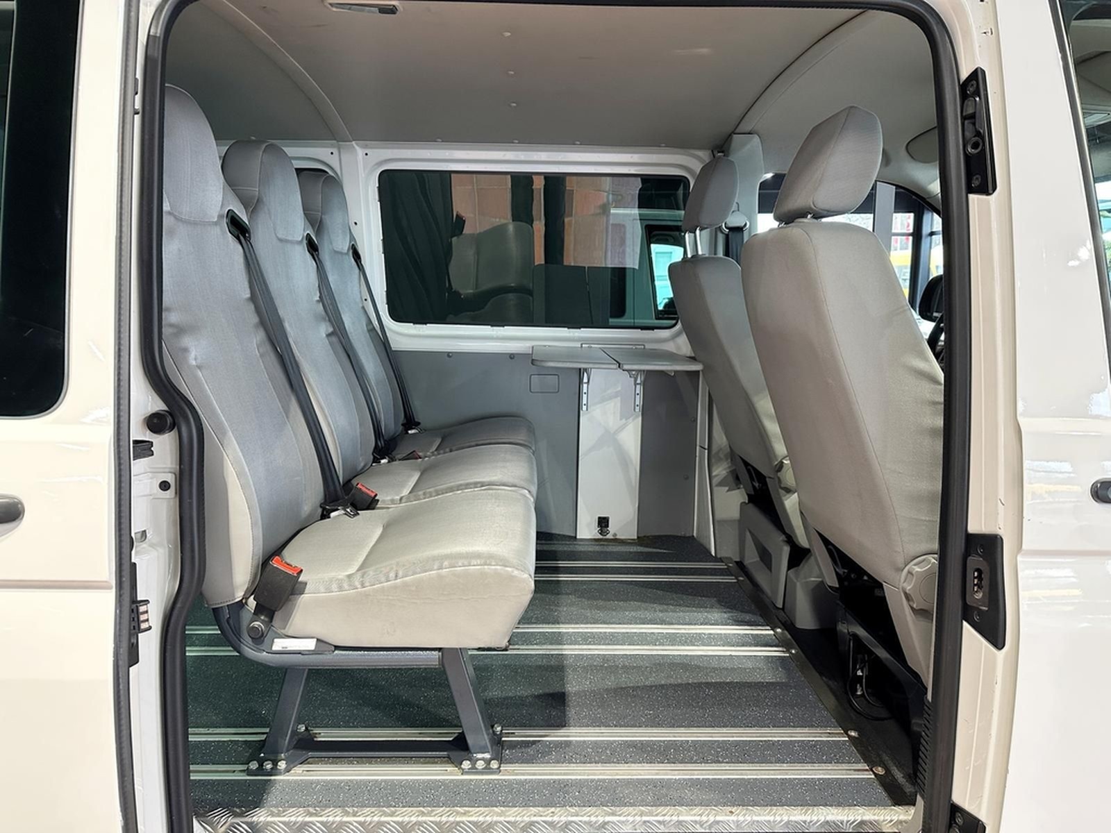 Volkswagen T5 4MOTION KURZ 9SITZER KLIMA STANDHZ BUNDESWEHR foto 13