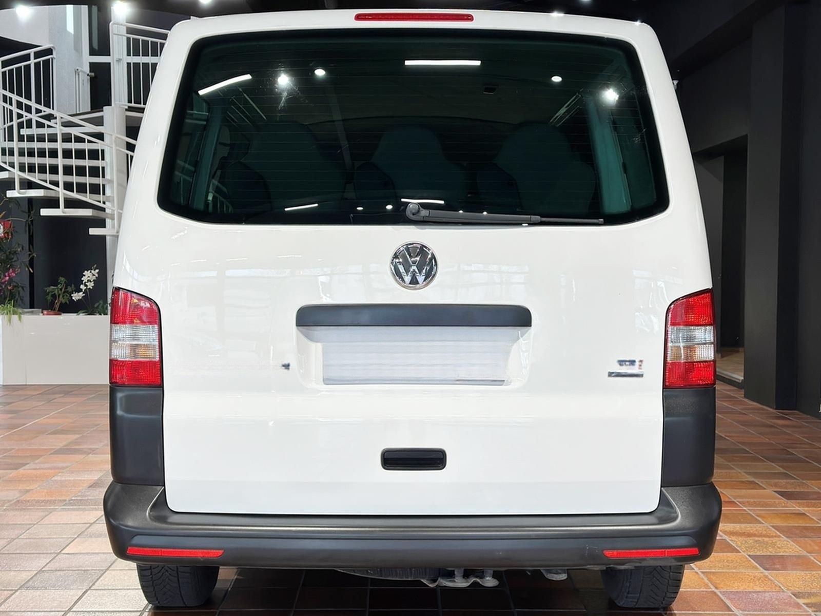 Volkswagen T5 4MOTION KURZ 9SITZER KLIMA STANDHZ BUNDESWEHR foto 4