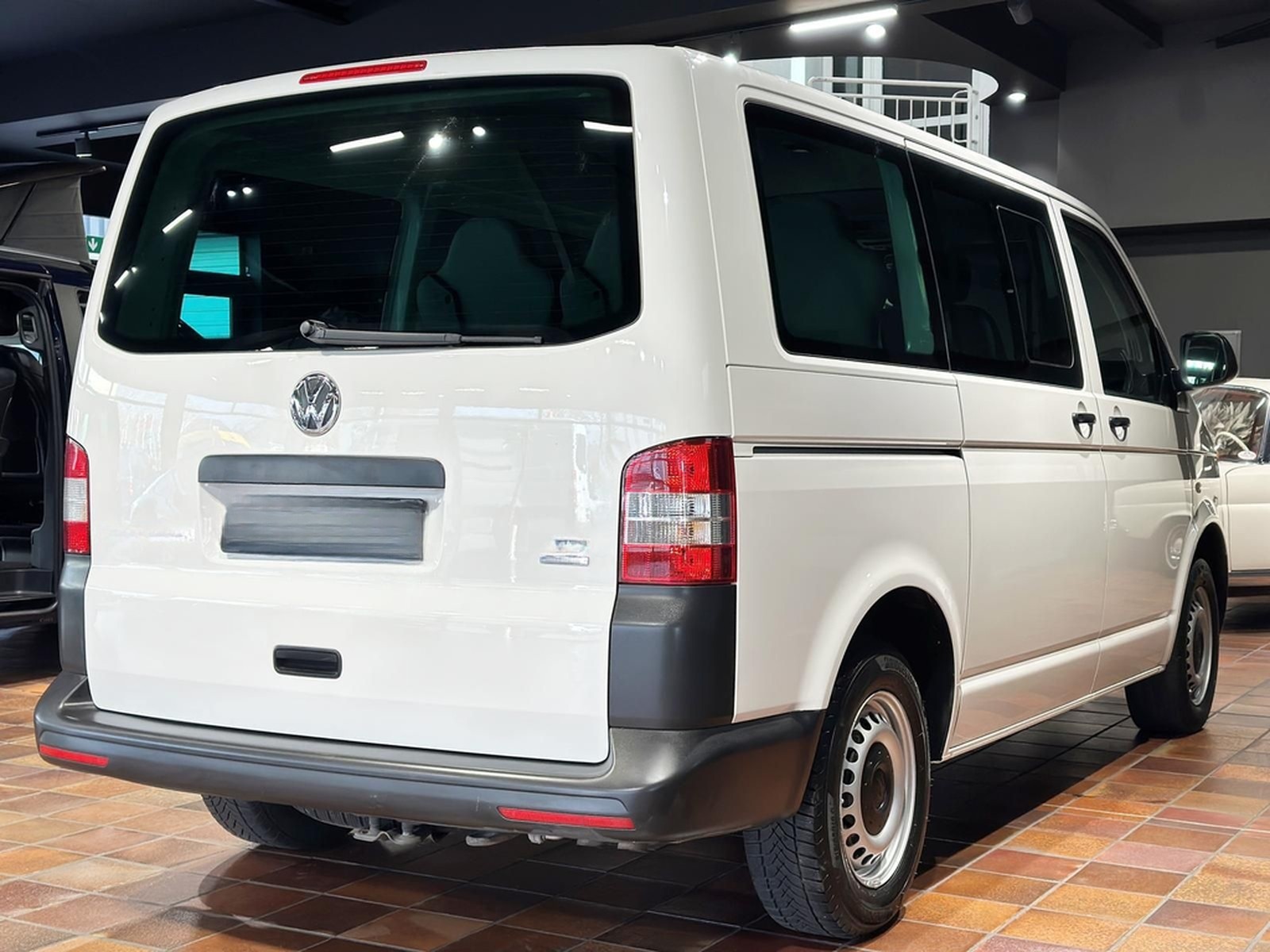 Volkswagen T5 4MOTION KURZ 9SITZER KLIMA STANDHZ BUNDESWEHR foto 10