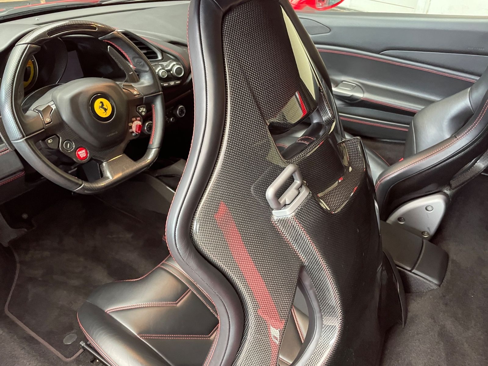 Ferrari 488 Spider Racing-Seats /  Carbon / Titan foto 16
