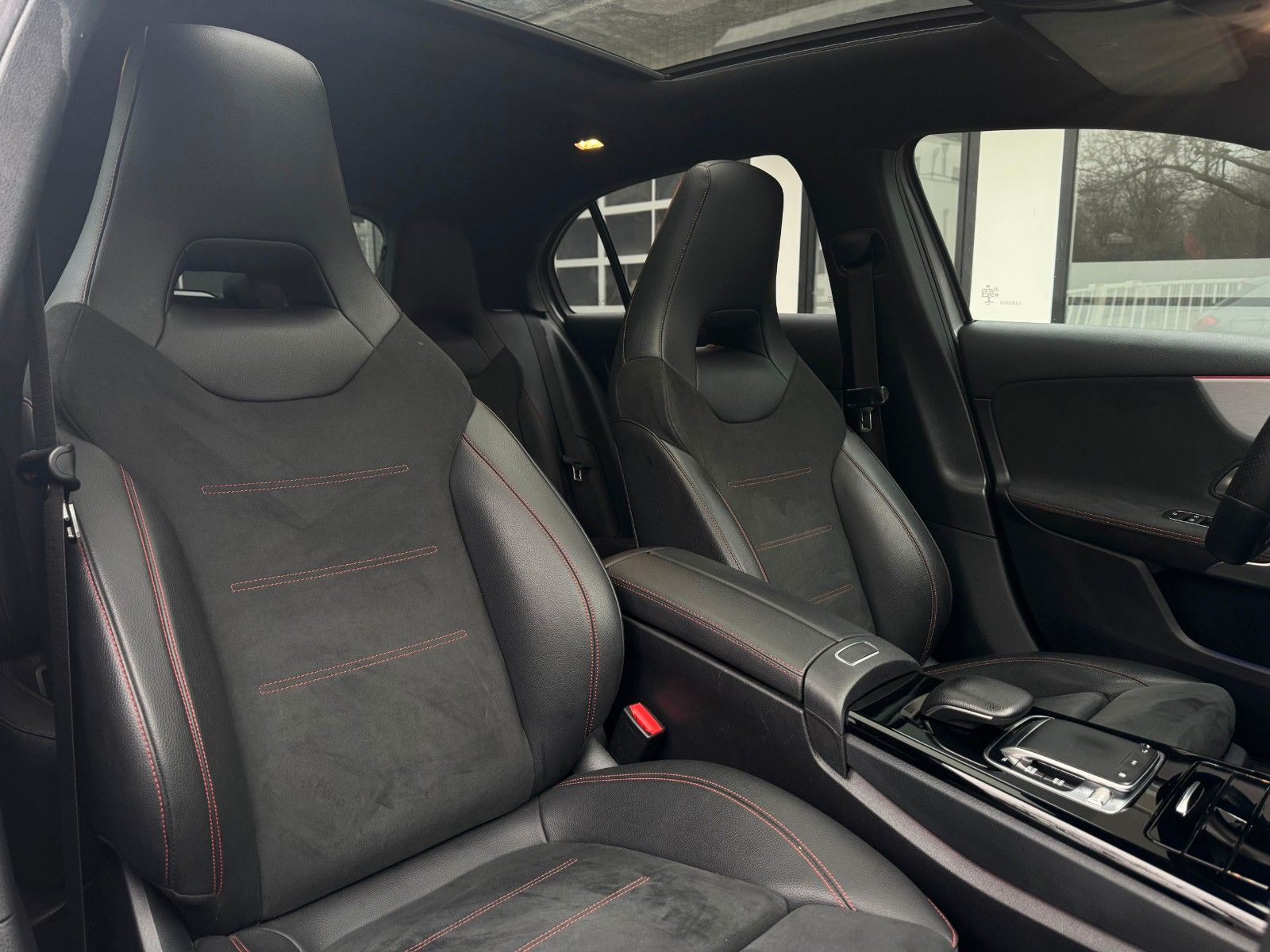 Mercedes-Benz A 200 d AMG-LINE/NIGHT/PANO/MEMORY/MATRIX/MBUX foto 11