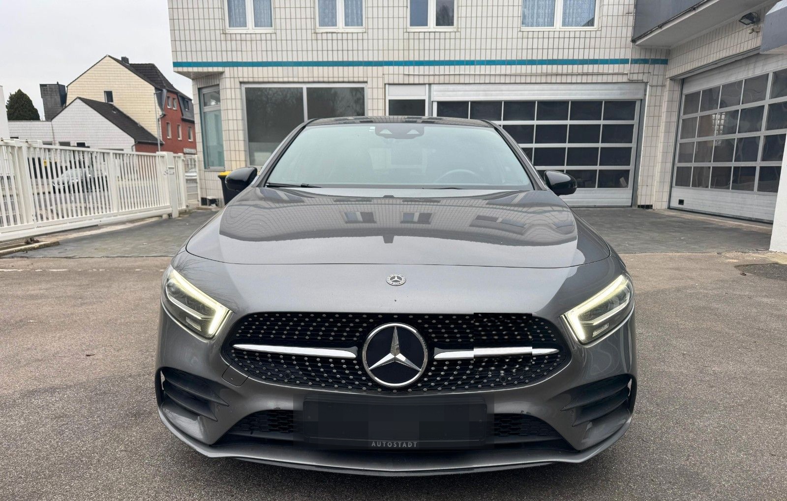 Mercedes-Benz A 200 d AMG-LINE/NIGHT/PANO/MEMORY/MATRIX/MBUX foto 3